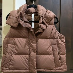Lululemon Wonder Puff cropped vest Size 6